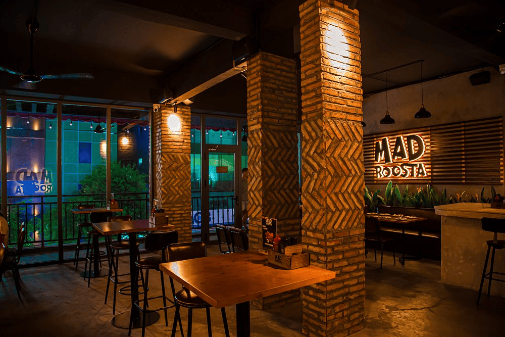 MAD ROOSTA offers a romantic ambiance and a spacious, modern setting (Source: Tripadvisor - Mad Roosta | Burgers & Grill)